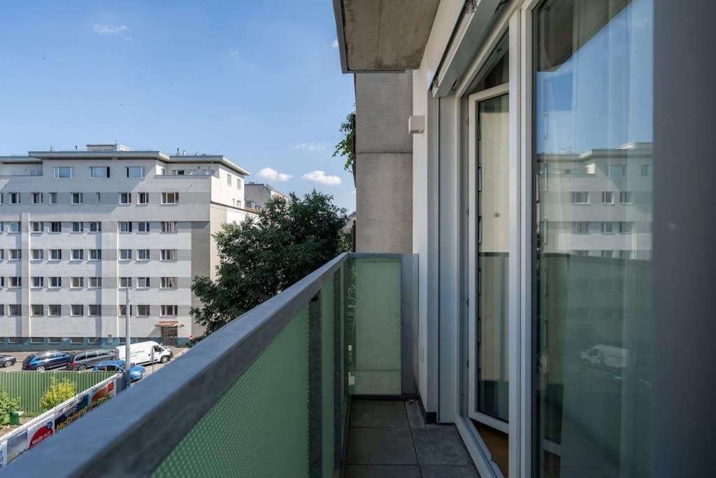 Urban 1Br Retreat, Easy City Link By Hm Viyana Dış mekan fotoğraf